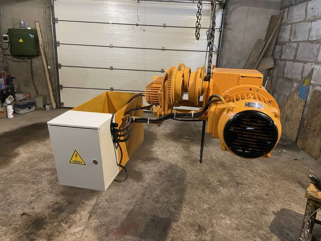 Тельфер с уменьшенной строительной высотой 2 тонны подъем 9м Болгарский